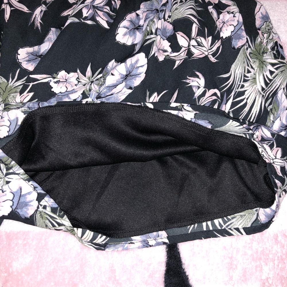 Tropical Pattern Romper - image 8